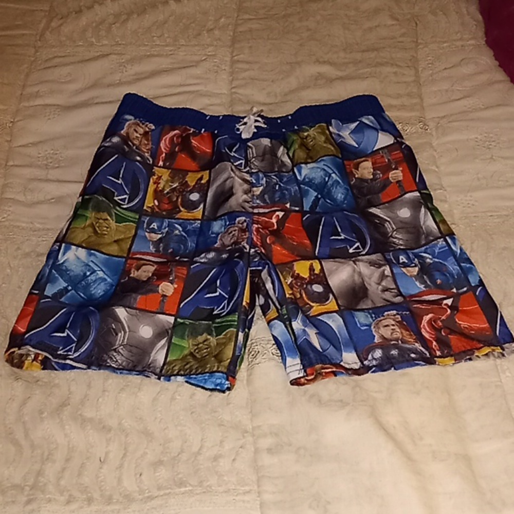 Marvel Comics Kids Avengers Swimming Trunks Shorts Size M